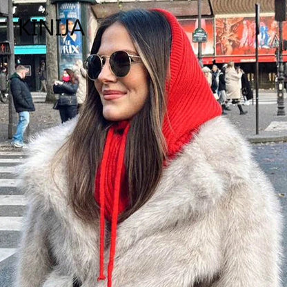 Knitted women's afoule