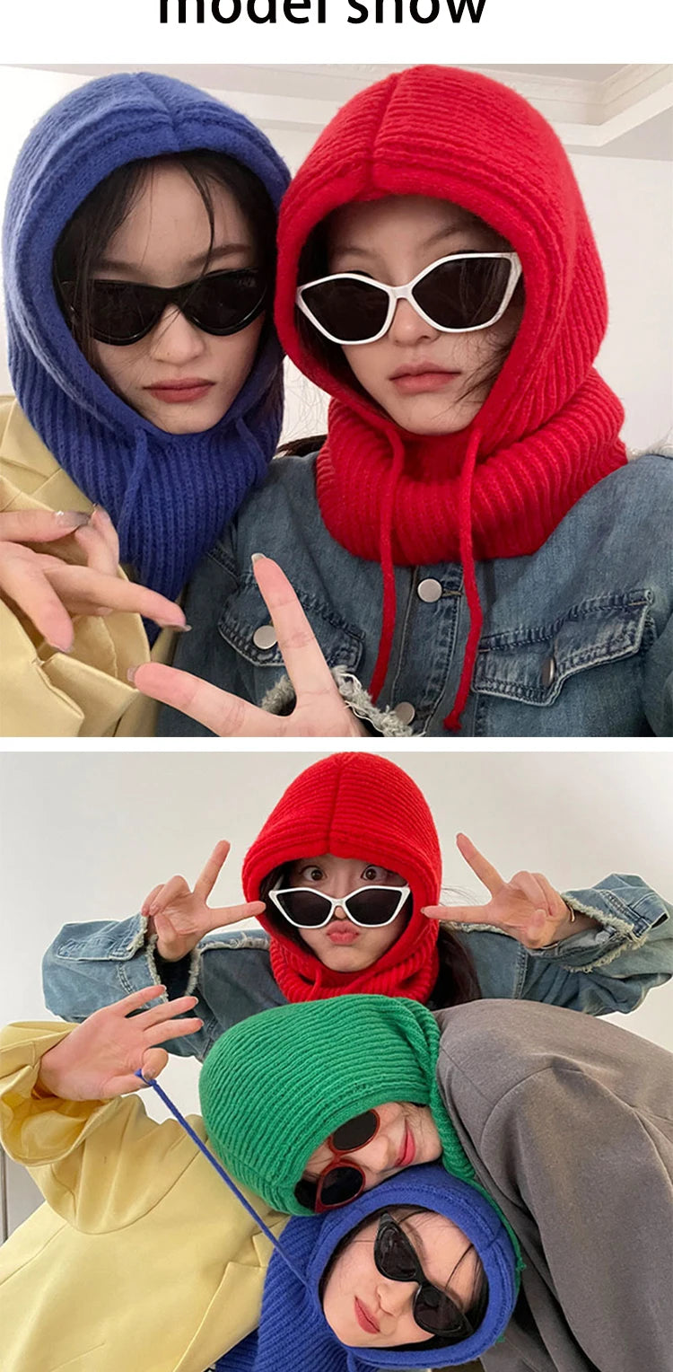 Knitted women's afoule