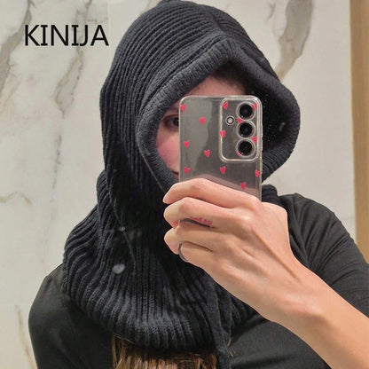 Knitted women's afoule